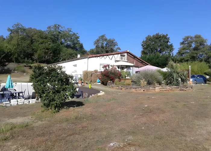 Апартаменты Cosy, Piscine, Vue Montagnes Carennac